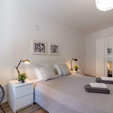 רוביני Central New Apartment Nonna Mara מראה חיצוני תמונה