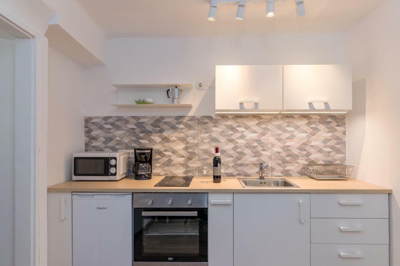 רוביני Central New Apartment Nonna Mara מראה חיצוני תמונה